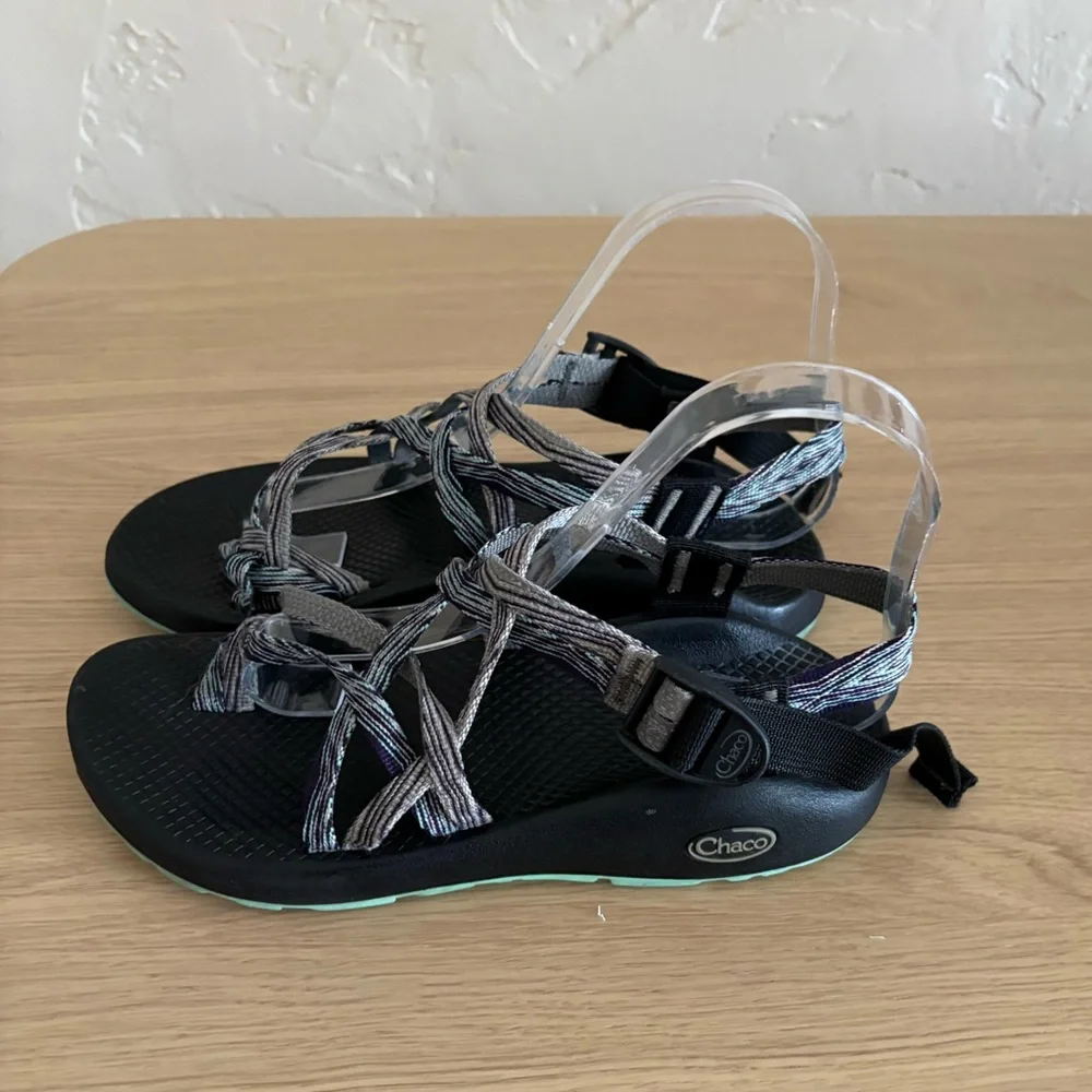 Chaco Z/2 Classic Black White Strappy Toe Loop Hiking Sandals Size 7